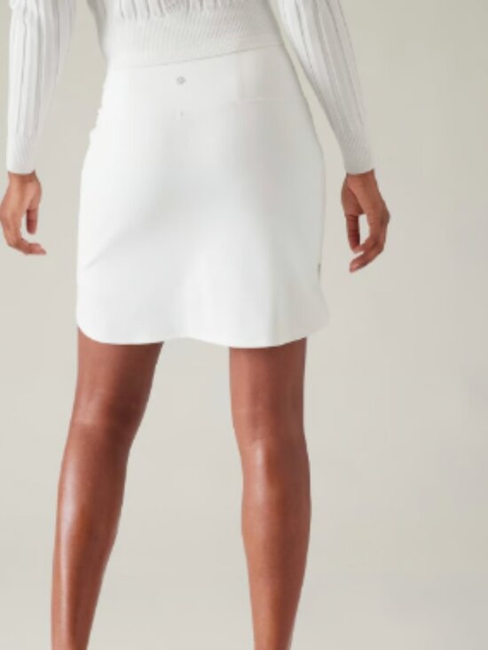 Athleta Dresses & Skirts - Athleta 18" Whitee  Fairway Golf skort SZL